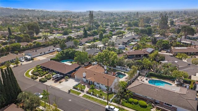 18642 Silver Maple, North Tustin, CA 92705