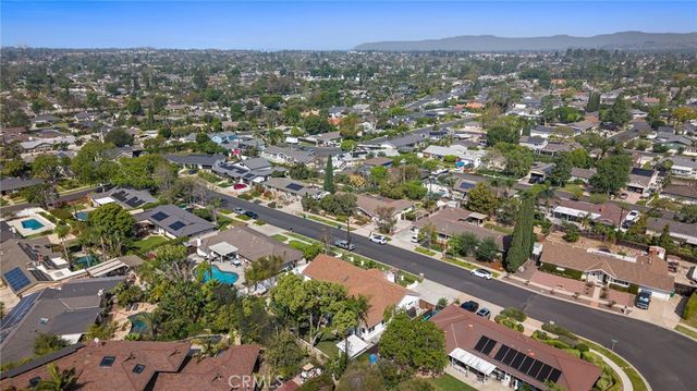 18642 Silver Maple, North Tustin, CA 92705