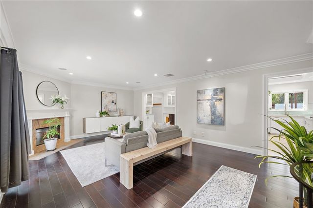 18642 Silver Maple, North Tustin, CA 92705