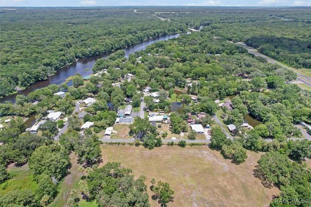 609 S Redbud Terrace, Inverness, FL 34450