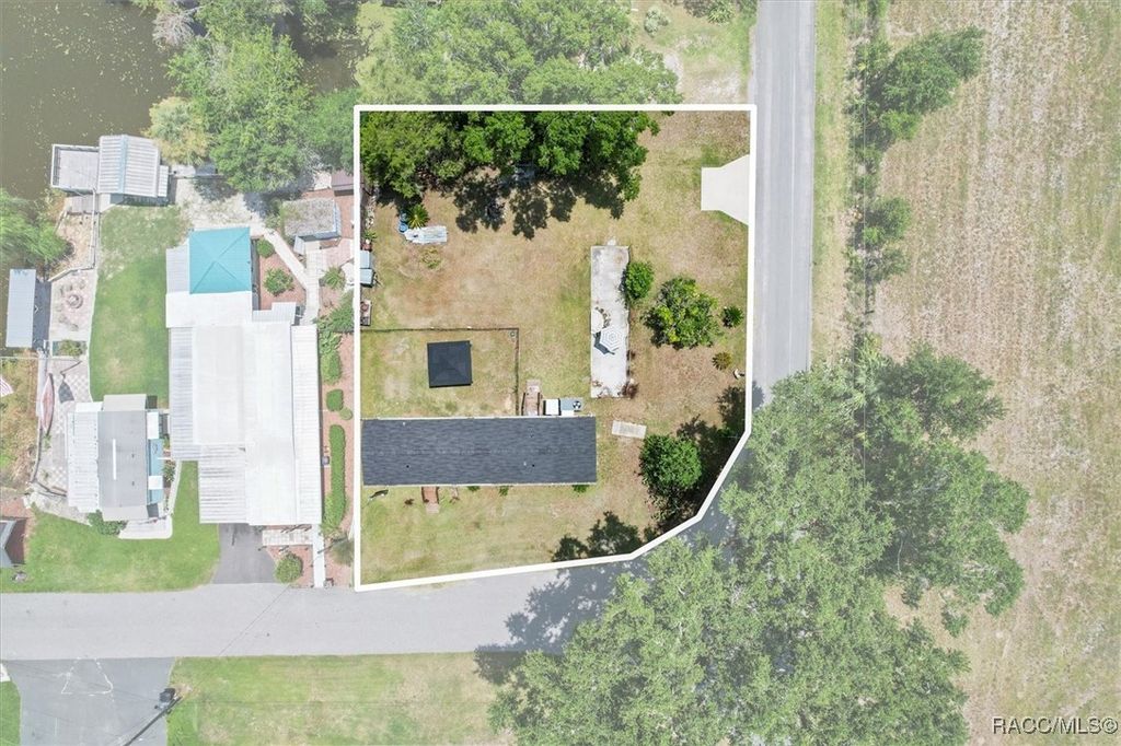 609 S Redbud Terrace, Inverness, FL 34450