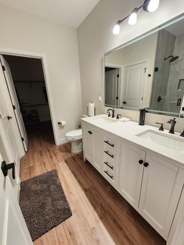 3203 TIMBER RUN DR, Columbia, MO 65203