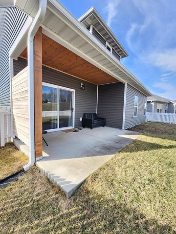 3203 TIMBER RUN DR, Columbia, MO 65203