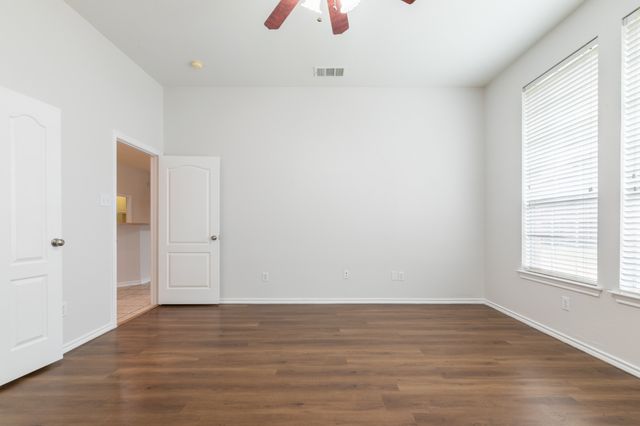 1400 Lyra Lane, Arlington, TX 76013