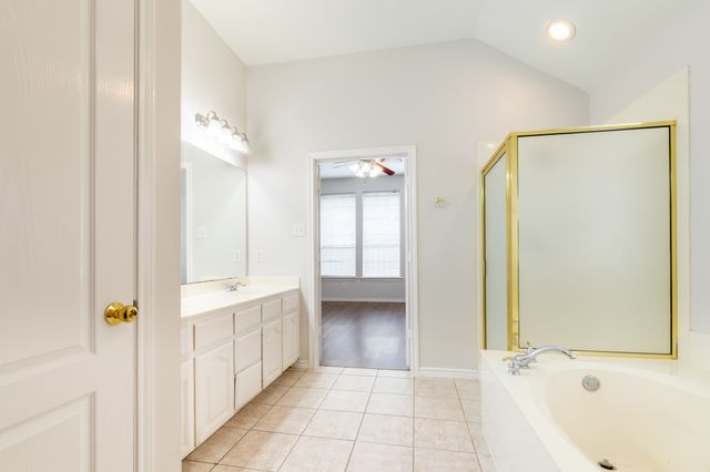 1400 Lyra Lane, Arlington, TX 76013