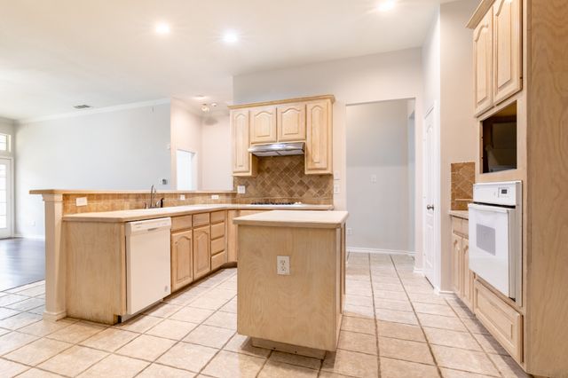 1400 Lyra Lane, Arlington, TX 76013