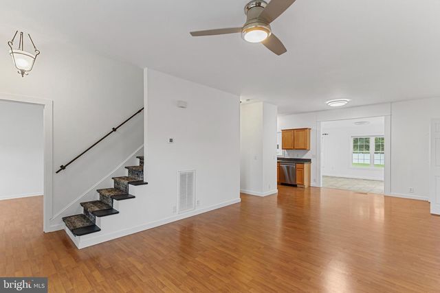 8846 LENNOX DR, Delmar, MD 21875