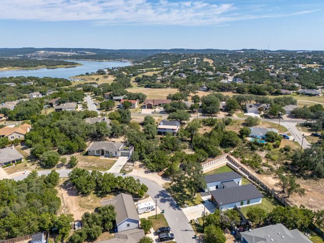 4218 Hillside DR, Lago Vista, TX 78645