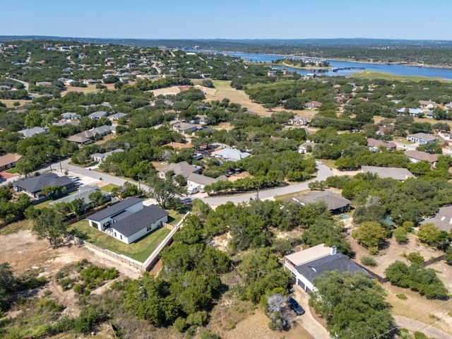 4218 Hillside DR, Lago Vista, TX 78645