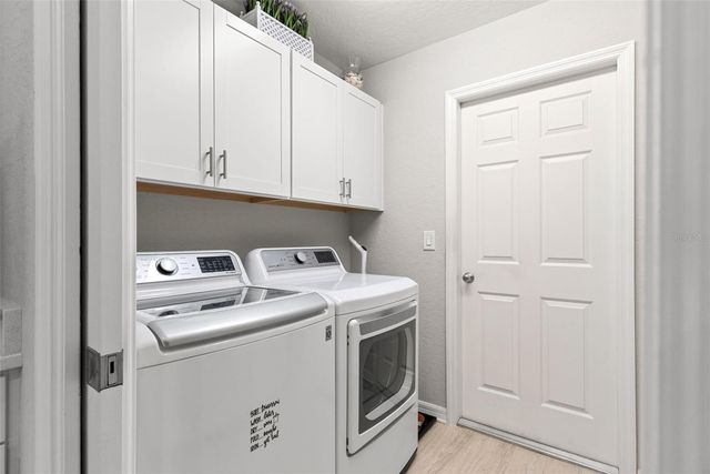 1944 HARVEST LANDING CIRCLE, Lakeland, FL 33810