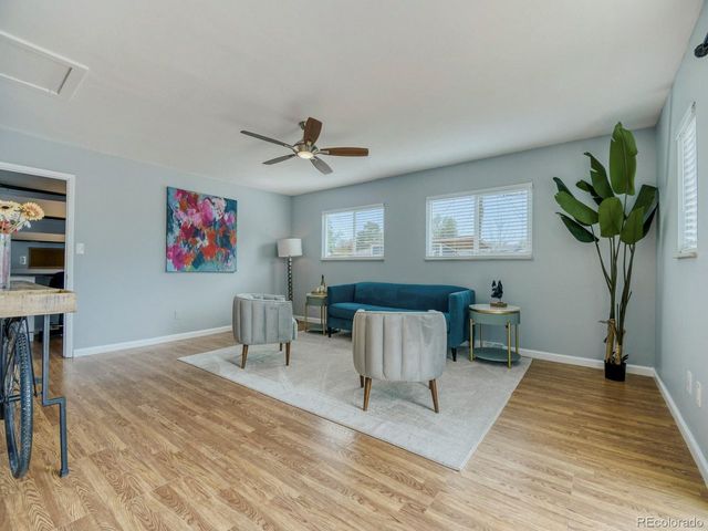 7888 Applewood Ln, Denver, CO 80221