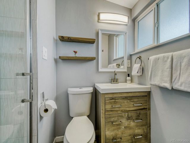 7888 Applewood Ln, Denver, CO 80221