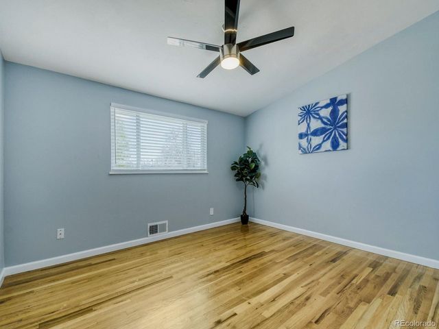 7888 Applewood Ln, Denver, CO 80221