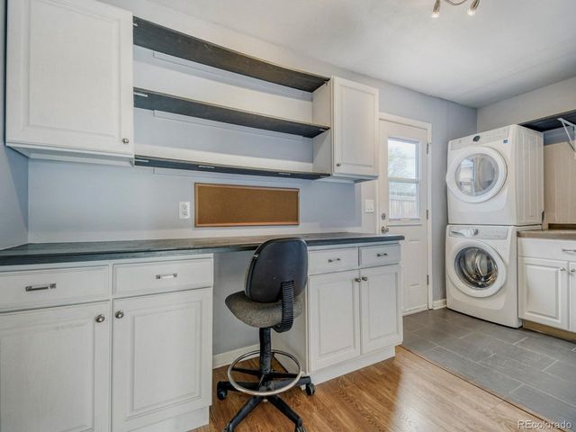 7888 Applewood Ln, Denver, CO 80221