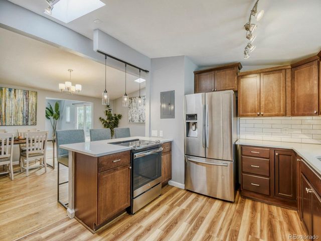 7888 Applewood Ln, Denver, CO 80221