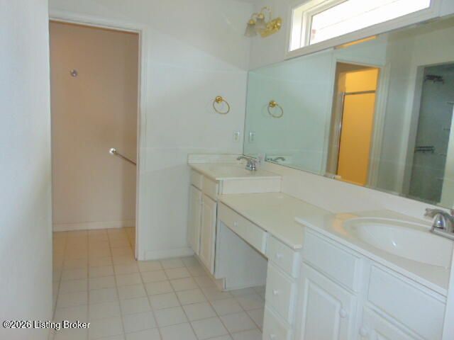 12130 Belmont Park Cir, Louisville, KY 40243