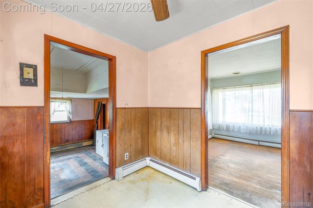 29229 Beverly Road, Romulus, MI 48174