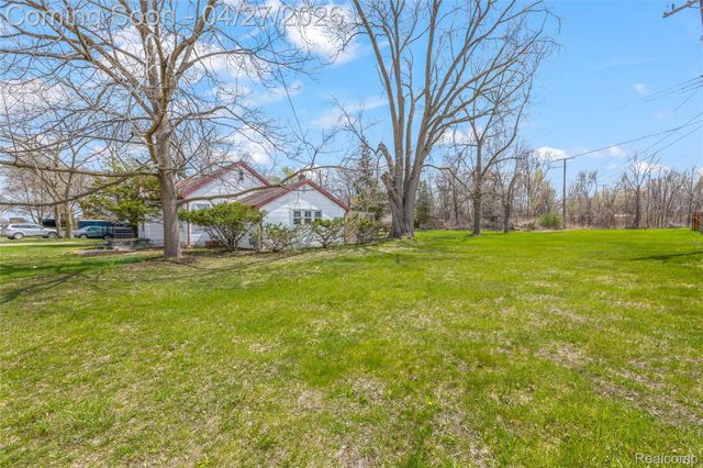 29229 Beverly Road, Romulus, MI 48174