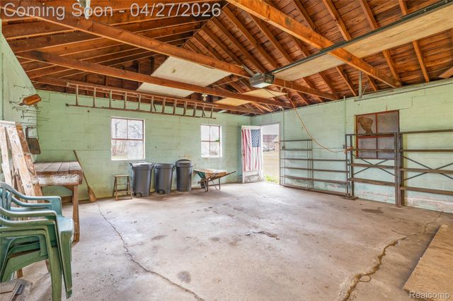 29229 Beverly Road, Romulus, MI 48174