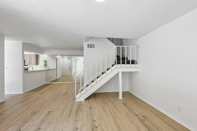 5200 Martel Avenue 7D, Dallas, TX 75206