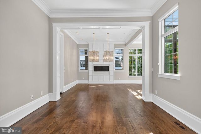 4964 ESKRIDGE TER NW, Washington, DC 20016