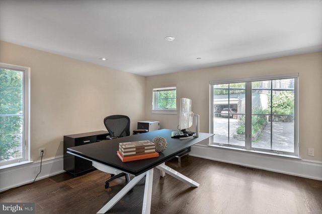 4964 ESKRIDGE TER NW, Washington, DC 20016