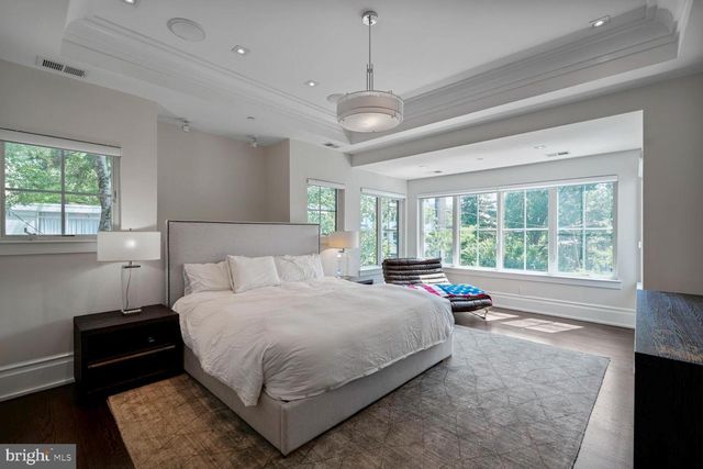 4964 ESKRIDGE TER NW, Washington, DC 20016