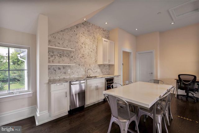 4964 ESKRIDGE TER NW, Washington, DC 20016