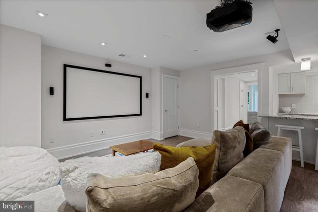 4964 ESKRIDGE TER NW, Washington, DC 20016