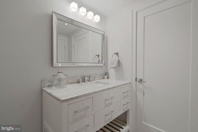 4964 ESKRIDGE TER NW, Washington, DC 20016