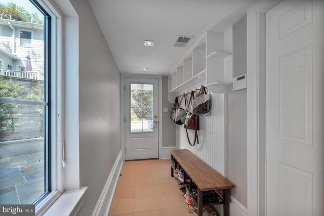 4964 ESKRIDGE TER NW, Washington, DC 20016