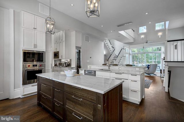 4964 ESKRIDGE TER NW, Washington, DC 20016