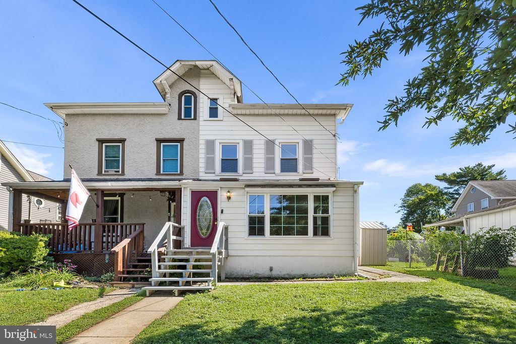 6 CONVENT RD, ASTON, PA 19014 — exterior
