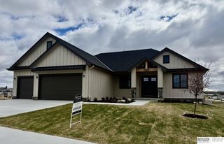 11035 S 220th Street, Gretna, NE 68028