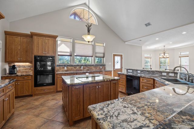 3998 County Road 612, Angleton, TX 77515