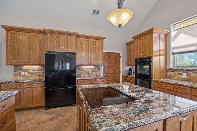 3998 County Road 612, Angleton, TX 77515