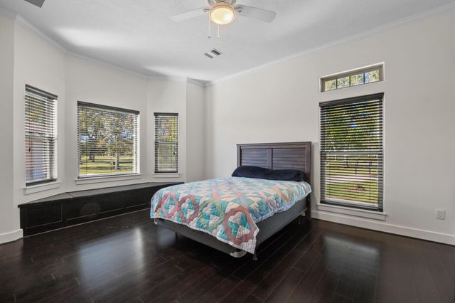 3998 County Road 612, Angleton, TX 77515