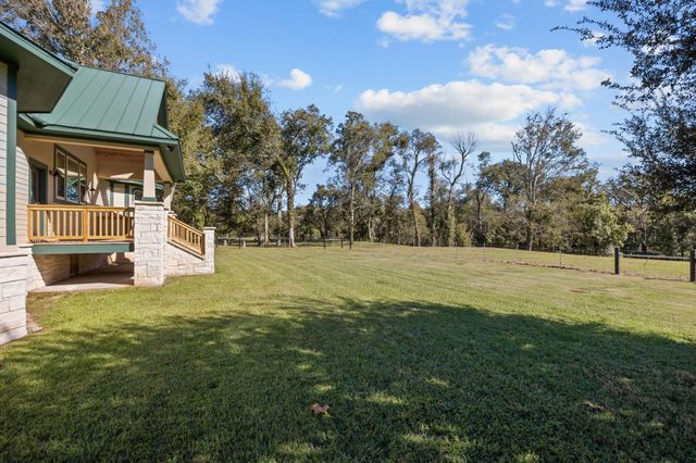 3998 County Road 612, Angleton, TX 77515