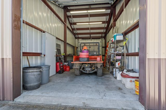 3998 County Road 612, Angleton, TX 77515