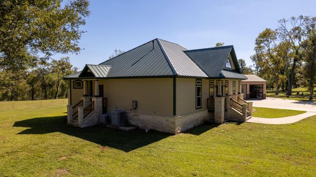 3998 County Road 612, Angleton, TX 77515