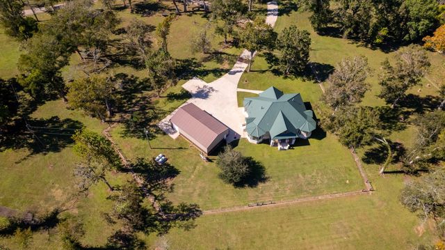 3998 County Road 612, Angleton, TX 77515