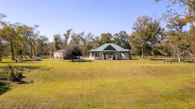 3998 County Road 612, Angleton, TX 77515