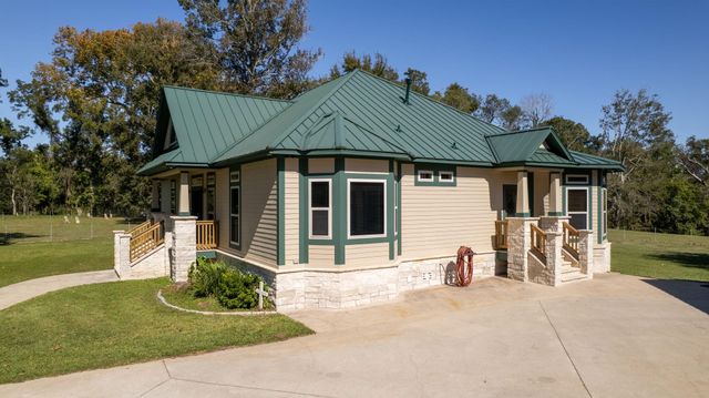 3998 County Road 612, Angleton, TX 77515