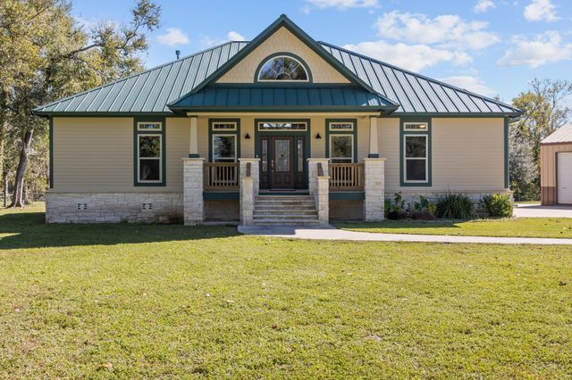 3998 County Road 612, Angleton, TX 77515