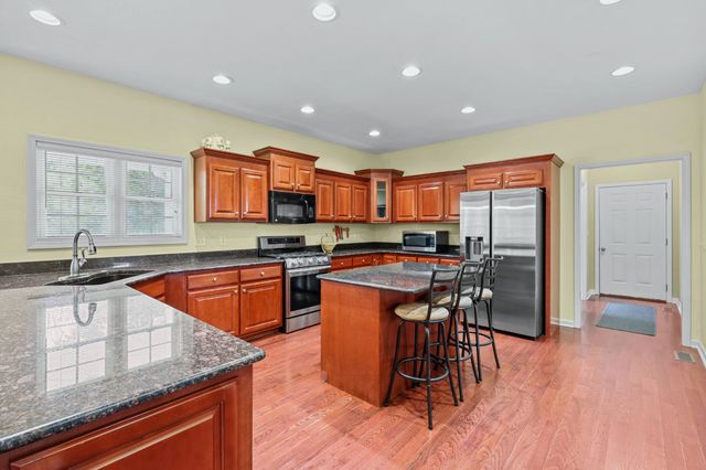 772 Salmon Branch Rd, Erin, TN 37061