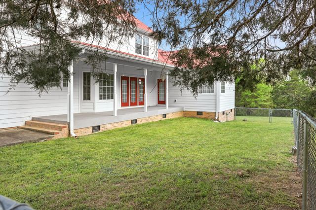 772 Salmon Branch Rd, Erin, TN 37061