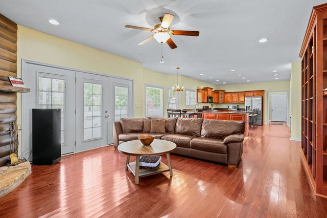 772 Salmon Branch Rd, Erin, TN 37061