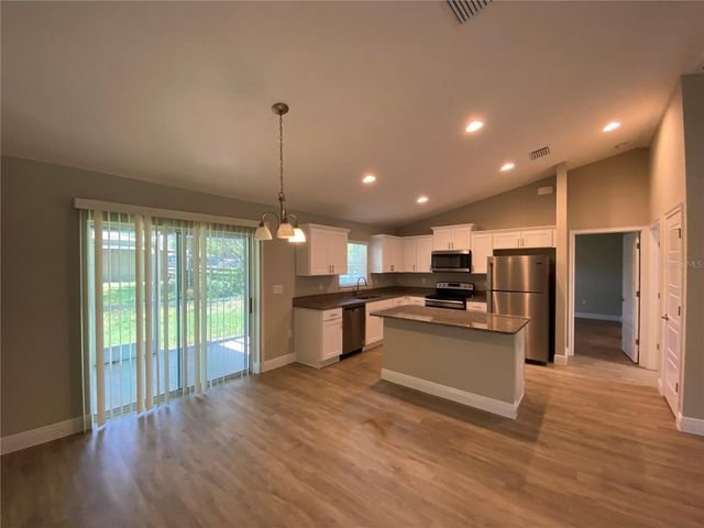 12 OAK TRAIL, Ocala, FL 34472