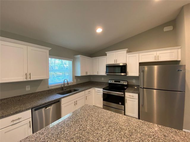 12 OAK TRAIL, Ocala, FL 34472
