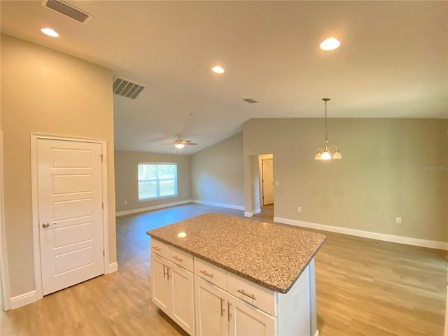 12 OAK TRAIL, Ocala, FL 34472